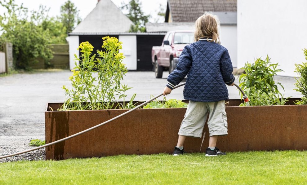 Glde efter milliongave: 'Vi skal lige finde ud af, hvilket ben vi skal st p'