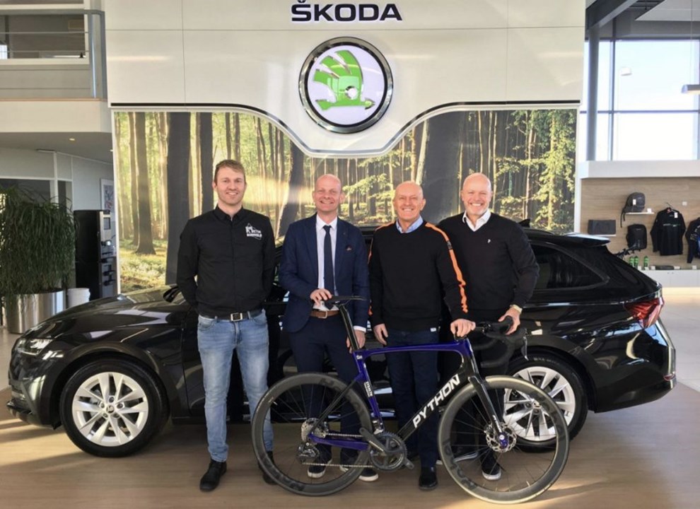 Cykelholdet fr tre nye biler