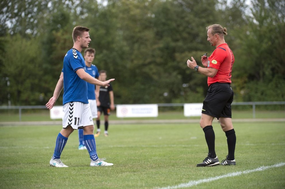 Dommermangel truer forrets kampe: 'Jeg gav dem en skideballe'