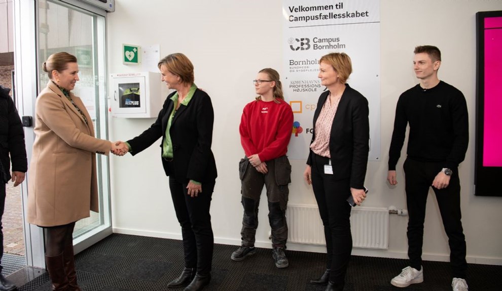 Protestbanner fjernet inden statsministerbesg: 'Det er hykleri'