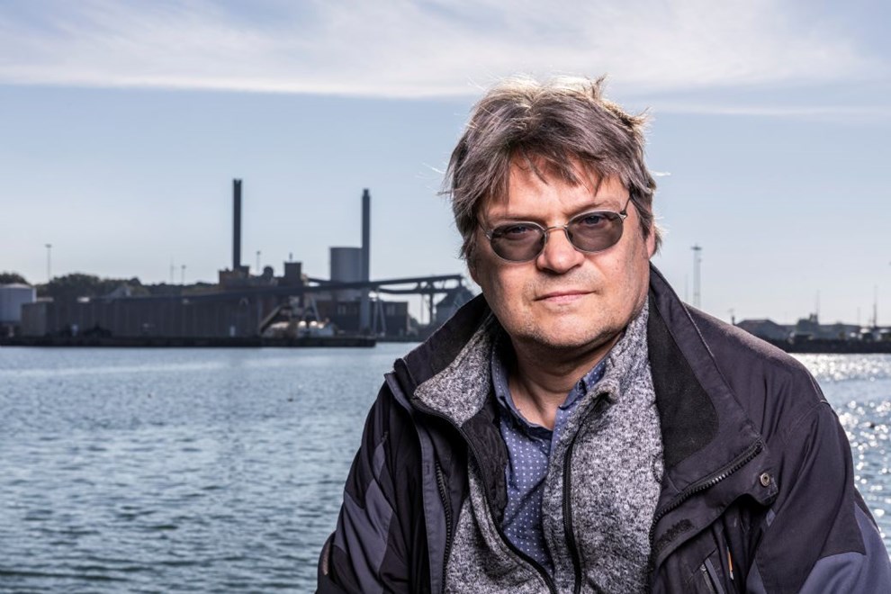 Martin Tidsvilde holder mikrofonen �ben om EU