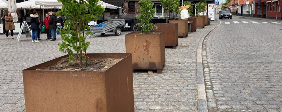 Udsk�ldte blomsterkummer: Store Torv g�r ind i en ny tid