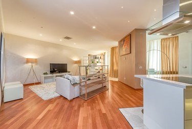 Laminatgulvet er det perfekte alternativ til et ægte trægulv – her er alle fordelene