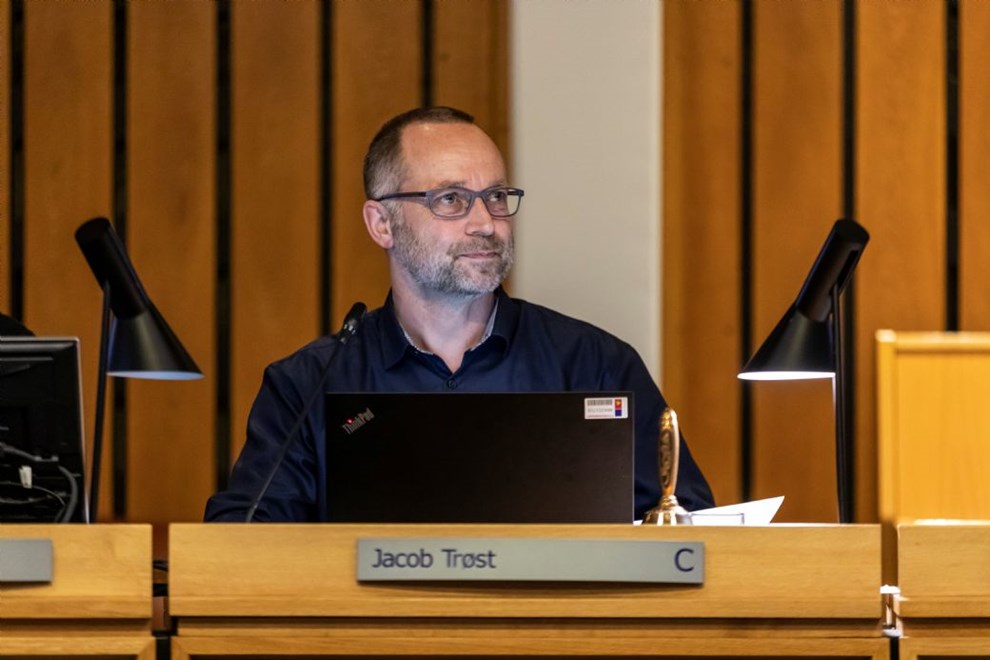 Dokumentation: Jacob Trsts mail til kommunalbestyrelsen om udsigt til milliontab