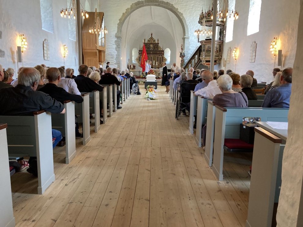 Kirke var fyldt til bis�ttelse