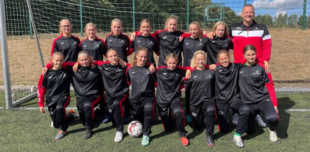 19 piger fra samme hold har tilmeldt sig dommerkursus