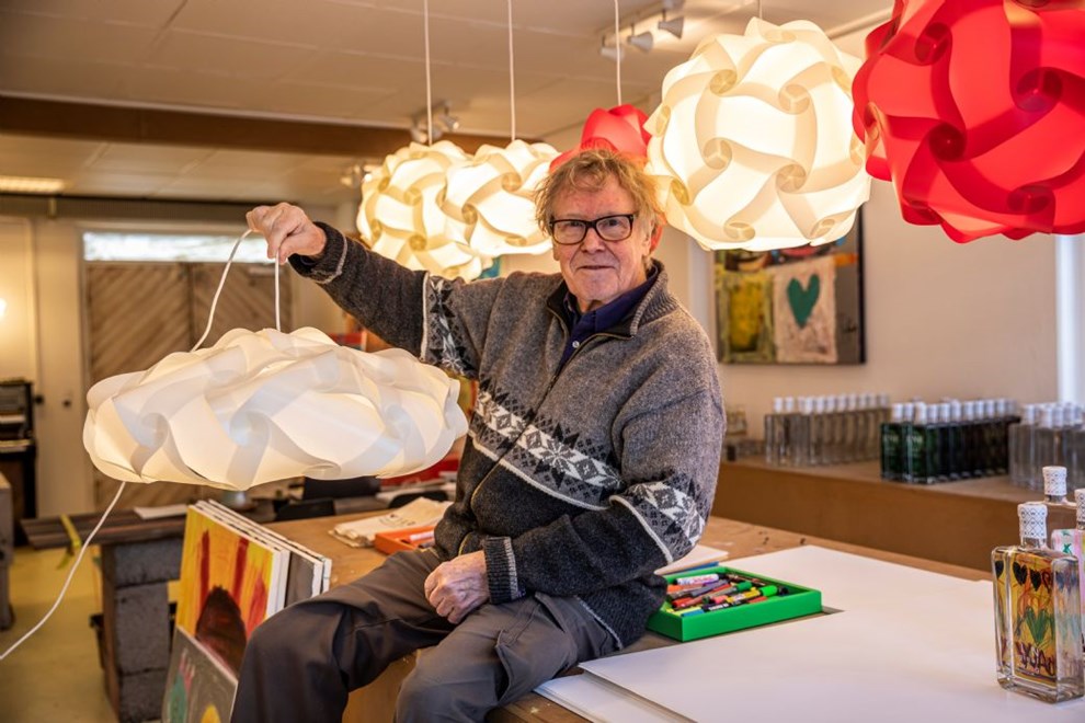 Lampedesigner har taget sit livsvrk med til Rnne