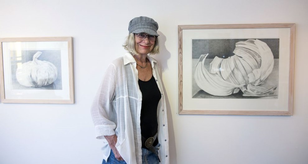 Prisbelnnet kunstner fylder 80