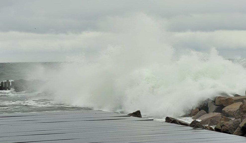 Brandv�snet afsp�rrer K�mpestranden