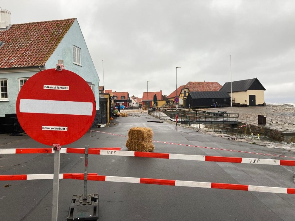 Vejen er undermineret – find alternativ rute Vejen er undermineret – find alternativ rute