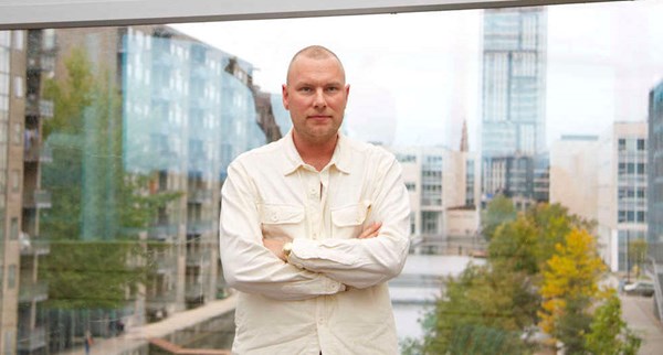 Dj og P3-v�rt fra Allinge: 'Luksus er at have tid til det, man elsker'