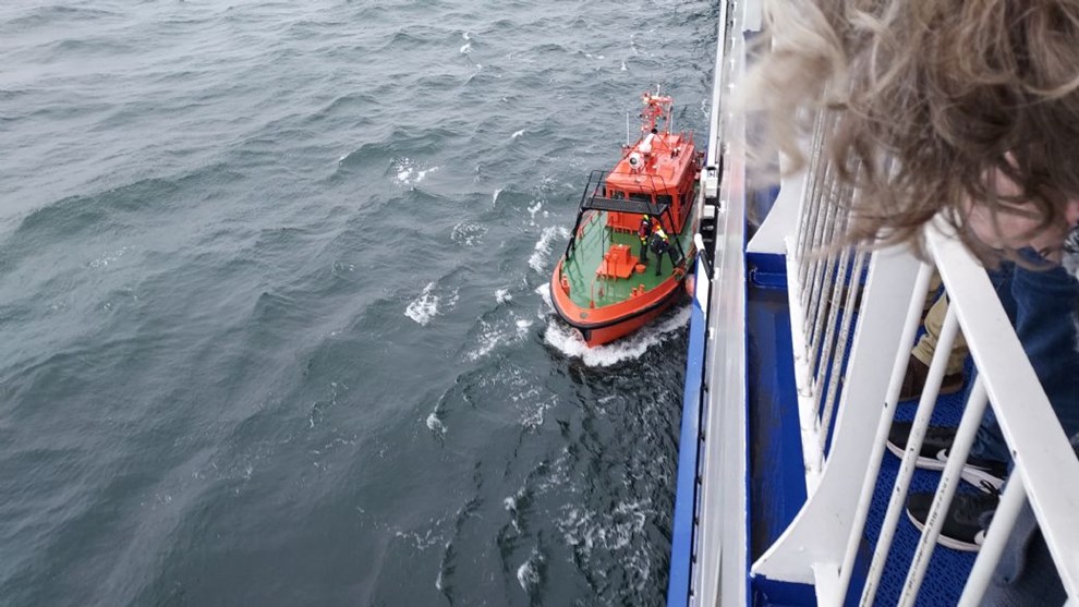 Færge fik lods om bord Færge fik lods om bord