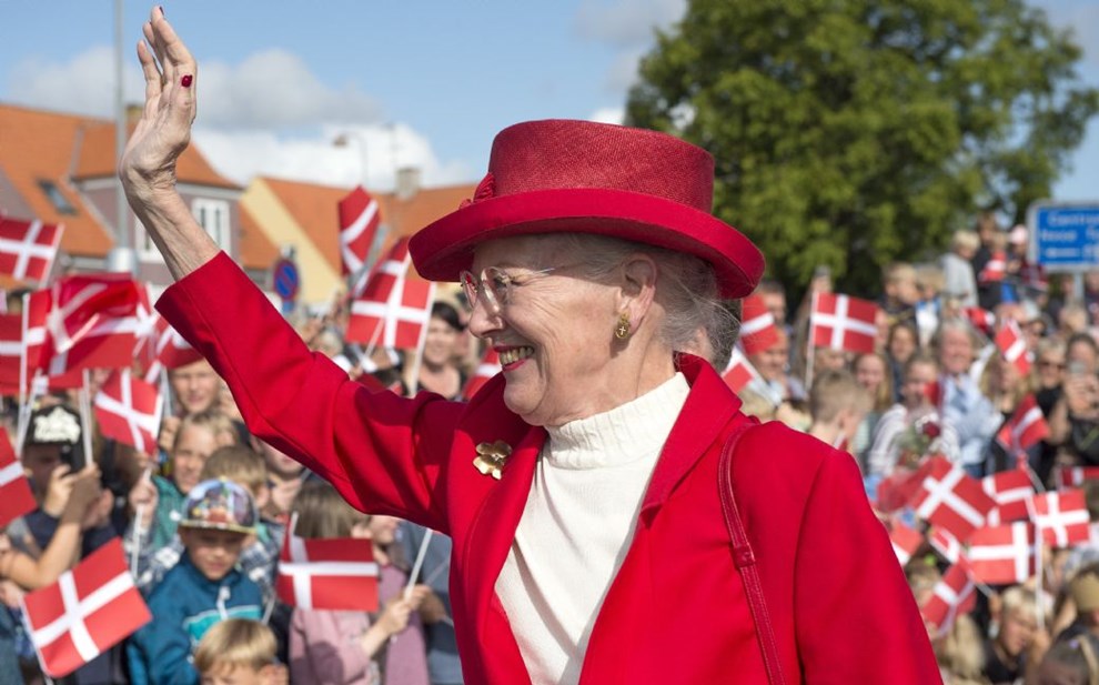 Dronning Margrethe abdicerer