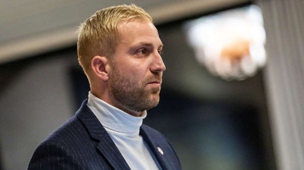 Ren� og Erik A. begraver strids�ksen