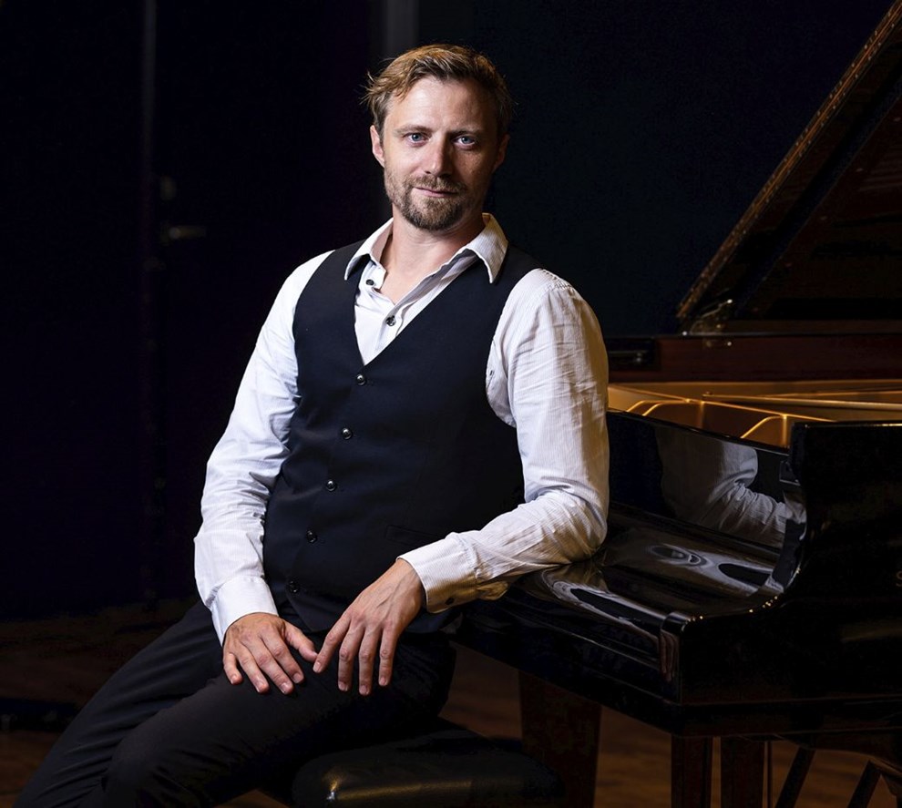 I over 20 r har han kmpet med vrket  nu er det her