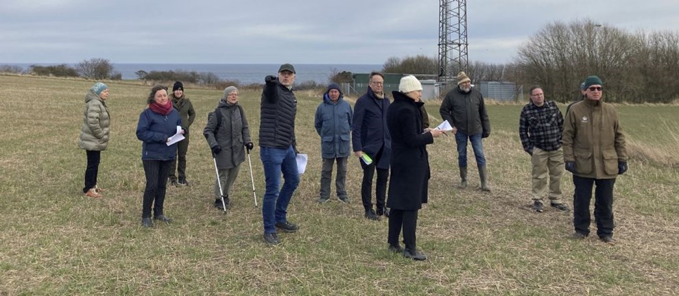 4.000 overnattende p� vej mod fredet areal