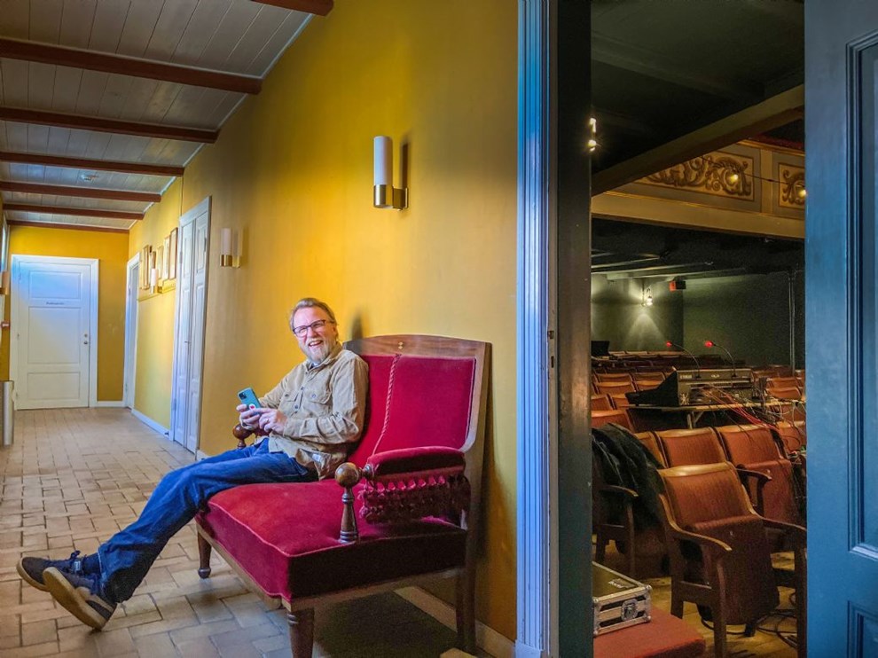 Kvinden i sort blev afgrende for hans liv