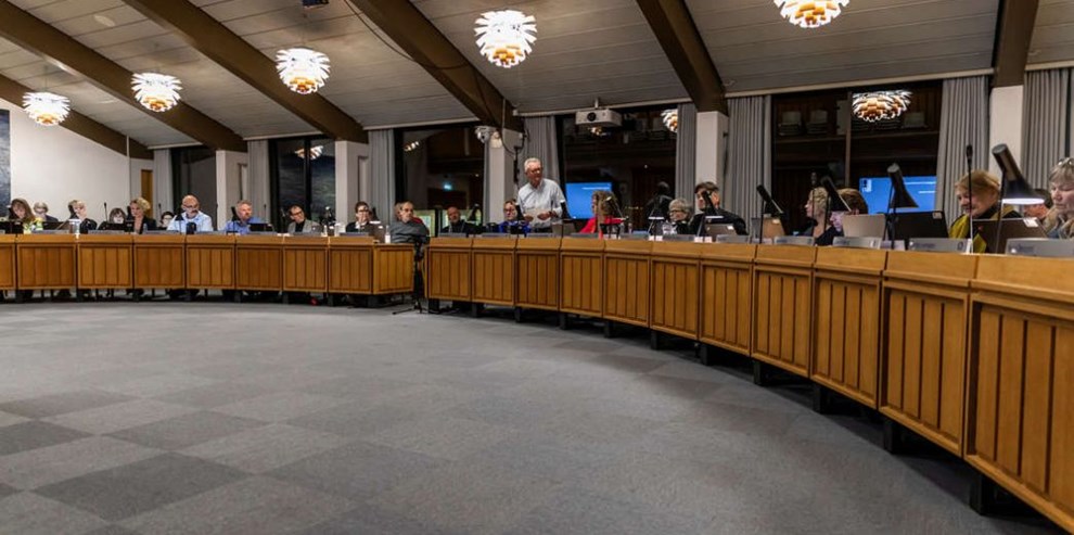 Advarselslamperne blinker: Træd på bremsen