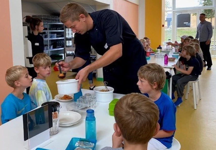 Madskolen reddet i kmpe budgetbombe