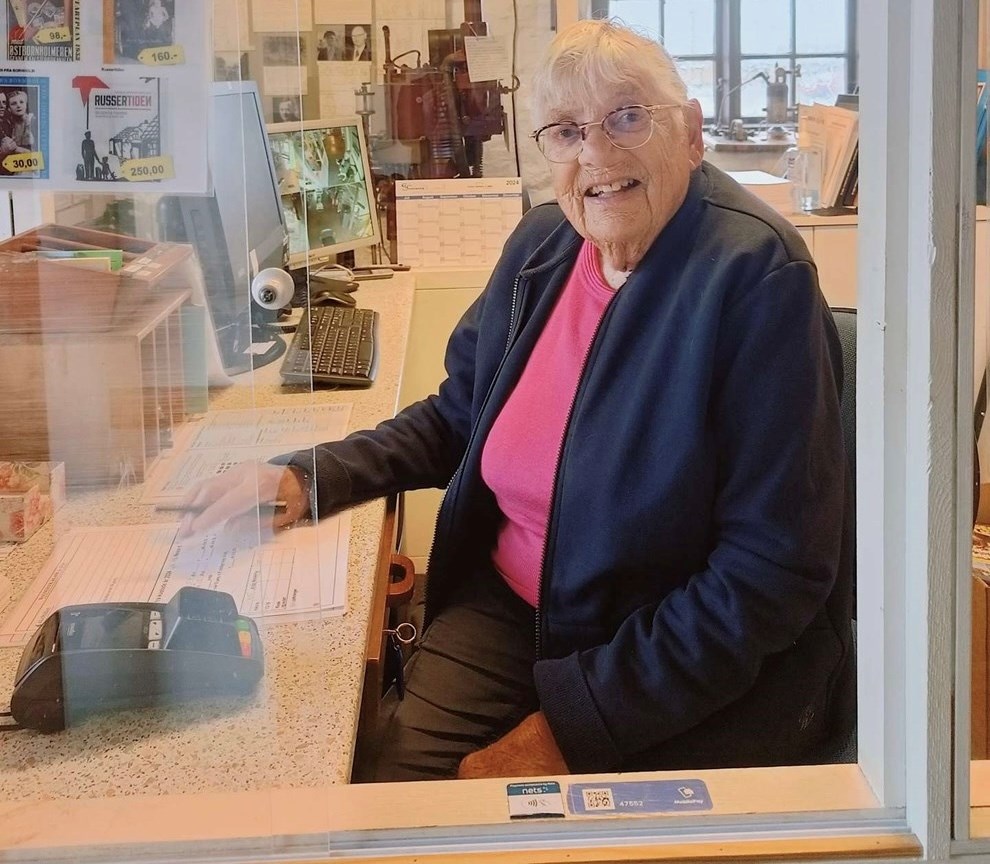 Inger s� bomberne falde over Nex�