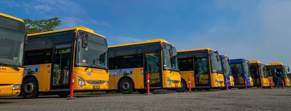 Fire busruter truet af BAT's millionunderskud