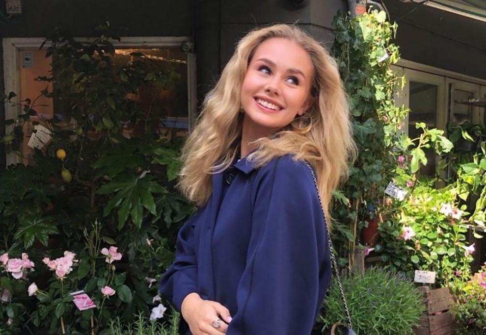 Bornholmer venter barn med kendt sanger Bornholmer venter barn med kendt sanger