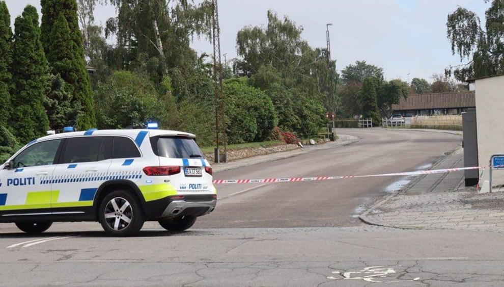 Fund af r�rbombe f�r politiet til at sp�rre vej i R�nne