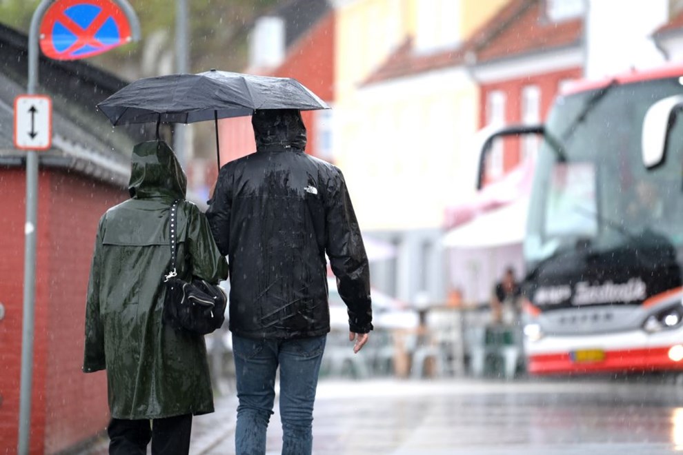 Varsel om skybrud: Beredskabet afventer Varsel om skybrud: Beredskabet afventer