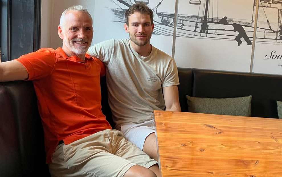 Som 12-rig flyttede Bjrn fra sit barndomshjem - nu er han tilbage med en caf