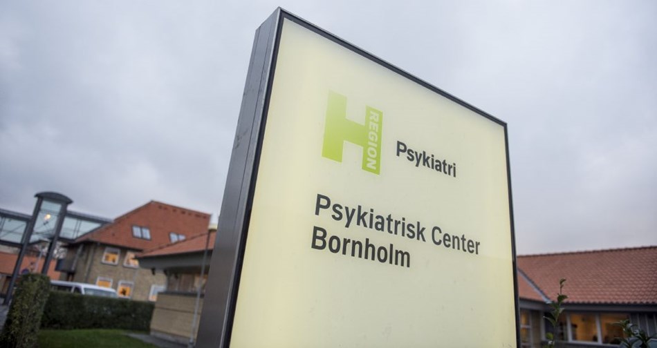 Vagter og metaldetektor p� vej efter knivoverfald