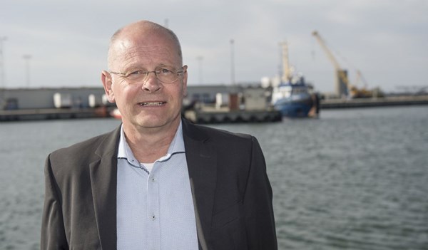 Direkt�r i R�nne Havn g�r p� pension