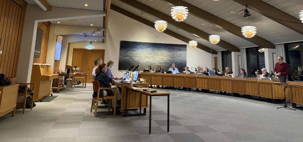 Suk og stikpiller fra politikernes sidste dans i salen Suk og stikpiller fra politikernes sidste dans i salen
