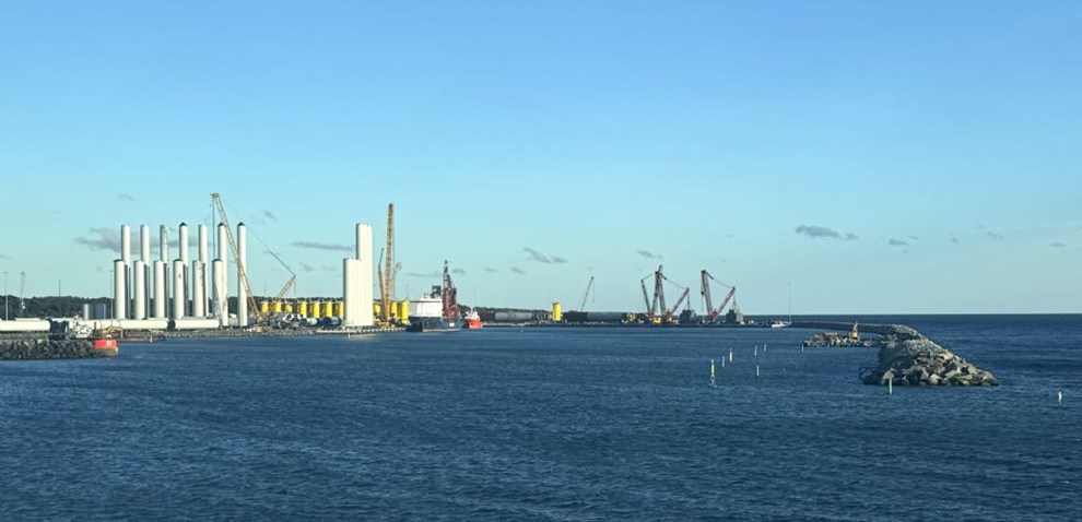 R�nne Havn kr�bet i flyverskjul om uvildighed