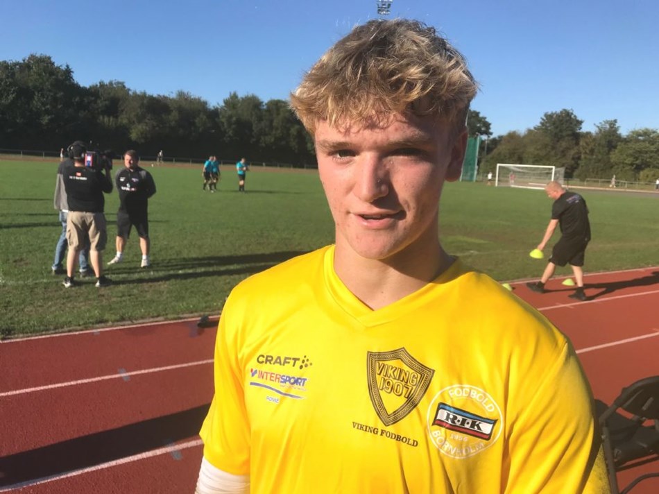 Viking/RIK holder�ferie�over stregen