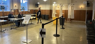 Nu åbner valgstederne