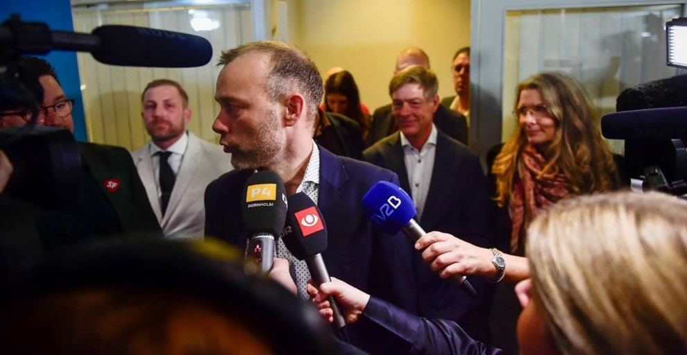 Drama bag lukkede døre Drama bag lukkede døre