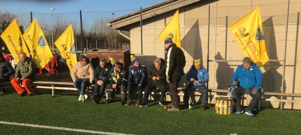 NB stikker af i toppen