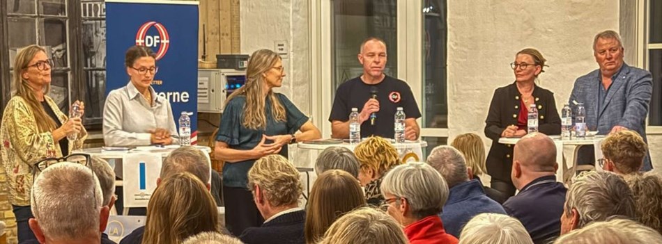 Alle vil k�mpe for byen: 'Fis i en hornlygte'