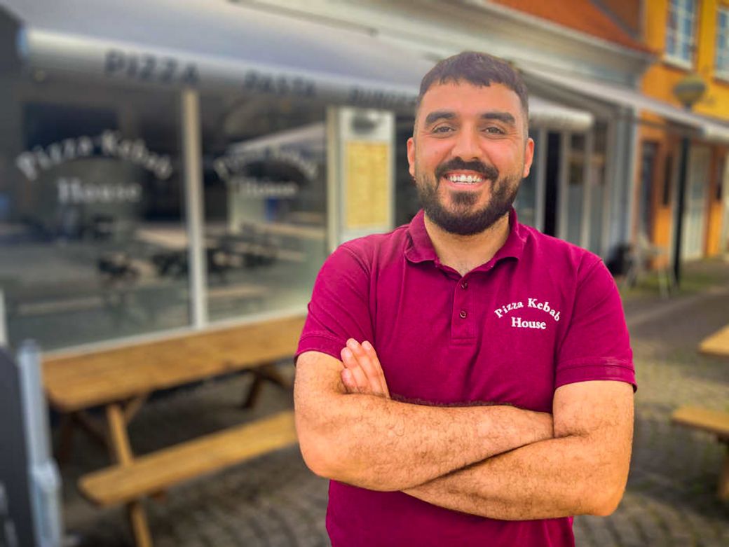 Pizzamand vil lave caf� p� den anden side af gaden