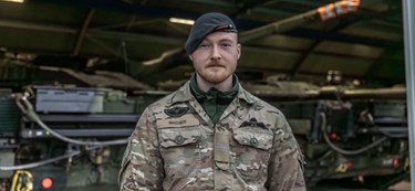 Magnus er udsendt soldat: 'Man kan godt tnke: Hvorfor fanden er jeg her?' 