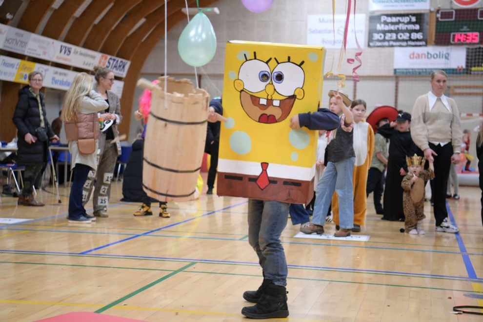 Her kan katten sl�s af t�nden