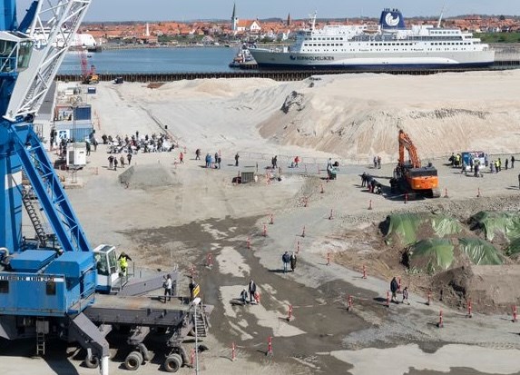 Rnne Havn slr bremsen i: Frre store investeringer