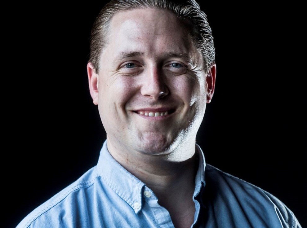 Jesper skal spille politisk p�lsemand under �ben himmel