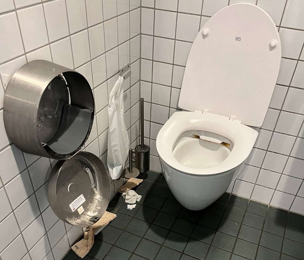 Kombardo-terminals toiletter skaber frygt for sygdomme