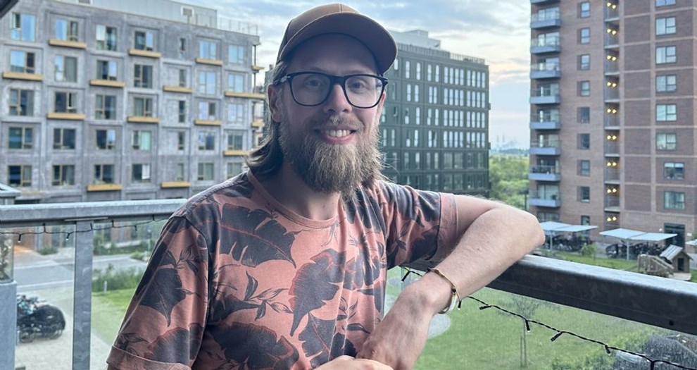 Morten fra sterlars er manden bag broens logo