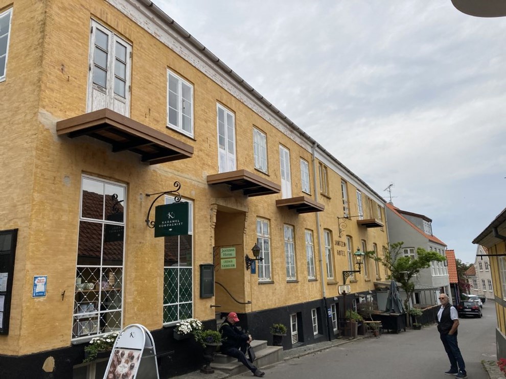 Poul Nyrup drmmer om et center p Bornholm