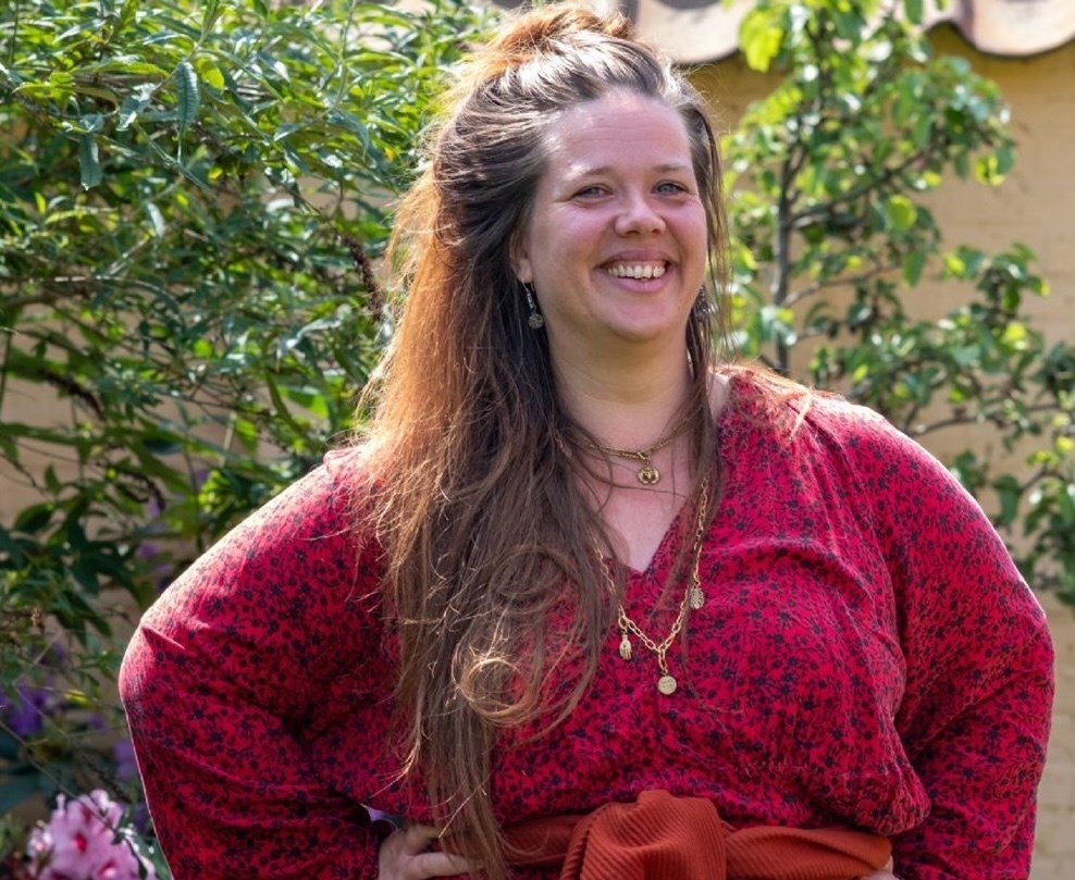 Hun lagde pizzaen p� hylden og fandt en helt ny vej