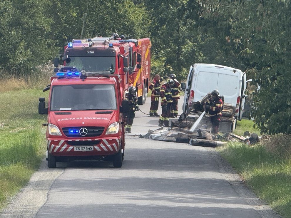 Trailer futtede af Trailer futtede af