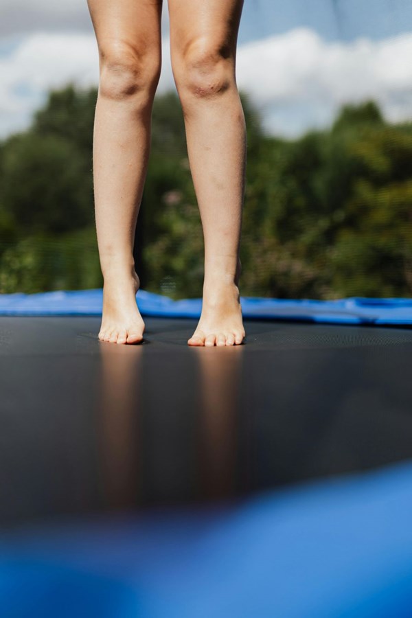 Skal Dansk Hus & Have Service klare din nedgravning af trampolin?