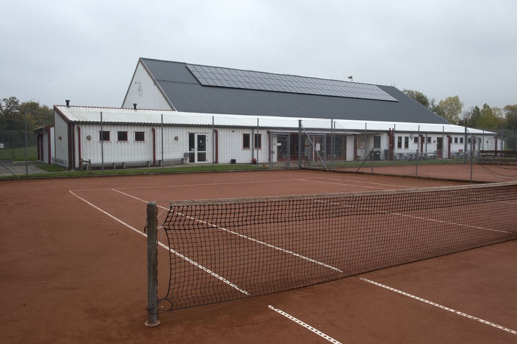 Fyrer tr�nerne: Al ungdomstr�ning stoppet